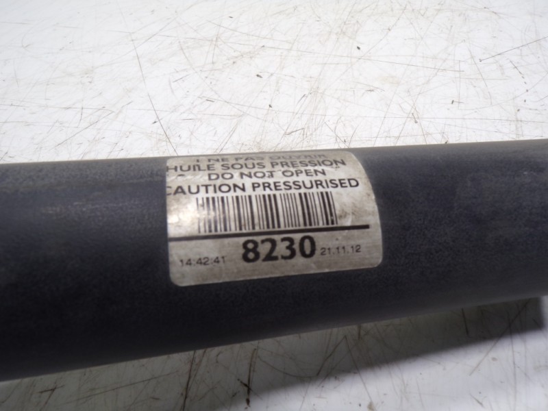 Recambio de amortiguador trasero derecho para peugeot 208 1.4 hdi fap referencia OEM IAM 9678823080 8230 