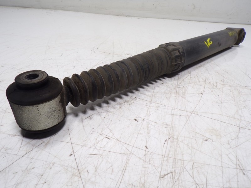 Recambio de amortiguador trasero izquierdo para peugeot 208 1.4 hdi fap referencia OEM IAM 9678823080 8230 