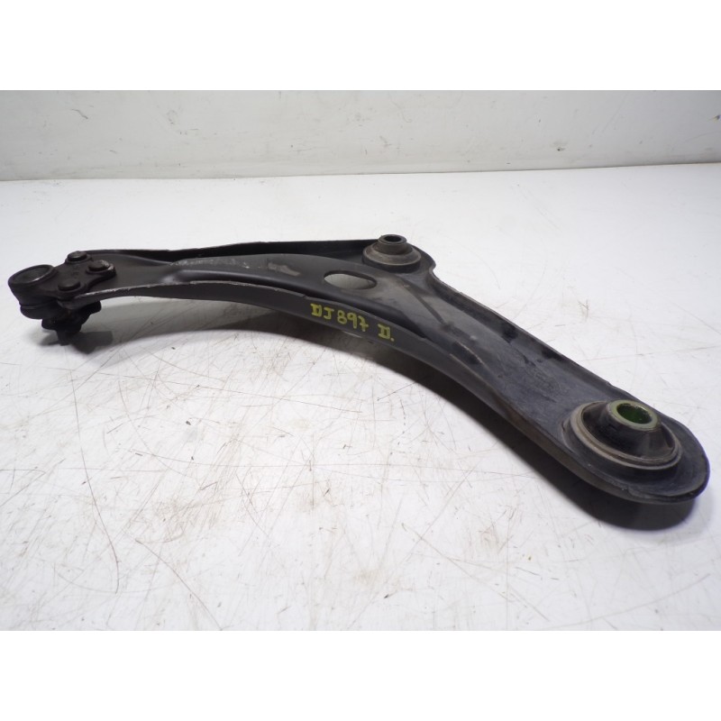 Recambio de brazo suspension inferior delantero derecho para peugeot 208 1.4 hdi fap referencia OEM IAM 9670771480  