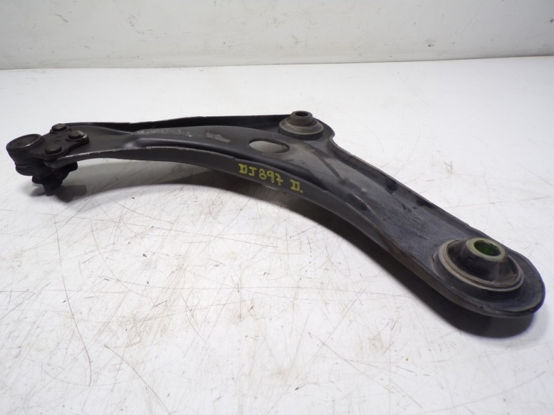 Recambio de brazo suspension inferior delantero derecho para peugeot 208 1.4 hdi fap referencia OEM IAM 9670771480  