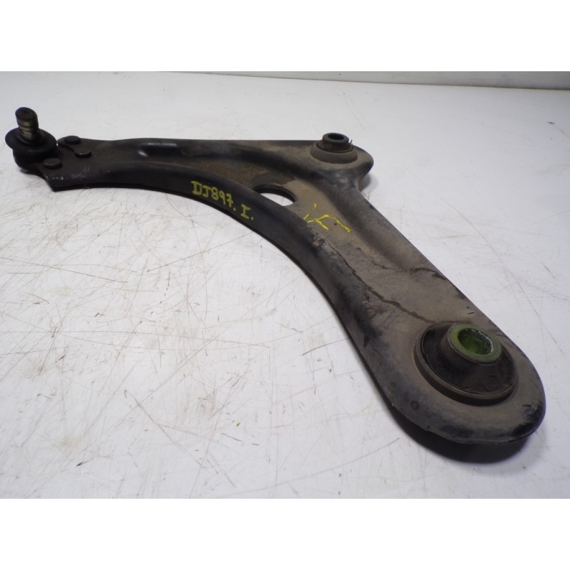 Recambio de brazo suspension inferior delantero izquierdo para peugeot 208 1.4 hdi fap referencia OEM IAM 9670772080  