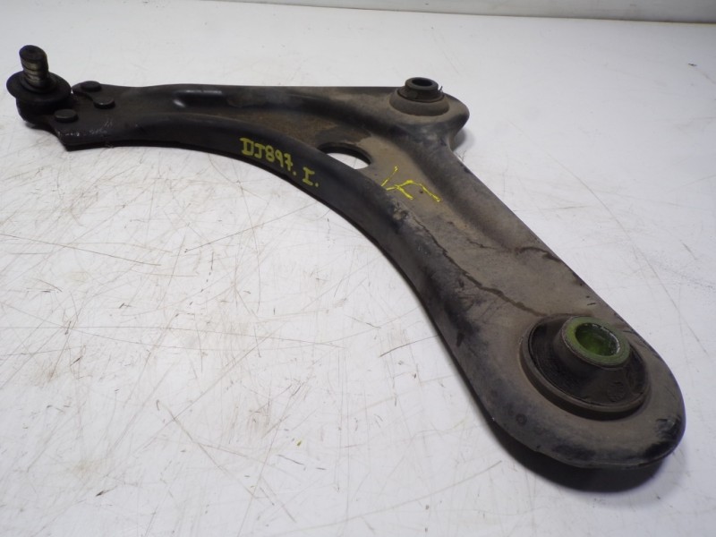 Recambio de brazo suspension inferior delantero izquierdo para peugeot 208 1.4 hdi fap referencia OEM IAM 9670772080  
