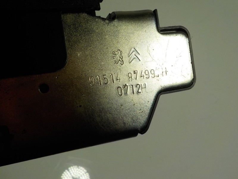 Recambio de cerradura maletero / porton para peugeot 208 1.4 hdi fap referencia OEM IAM 8719F8 9684648680 9151487499H