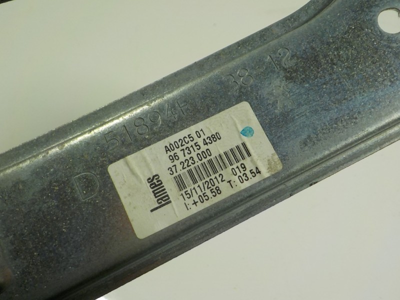 Recambio de elevalunas delantero derecho para peugeot 208 1.4 hdi fap referencia OEM IAM 9673154380 9673154380 0130822702