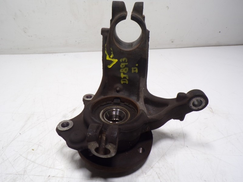 Recambio de mangueta delantera derecha para peugeot 208 1.4 hdi fap referencia OEM IAM 1607557580  