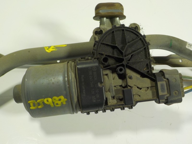 Recambio de motor limpia delantero para peugeot 208 1.4 hdi fap referencia OEM IAM 9673222580 0390241540 0390241540