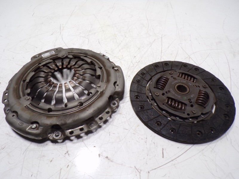 Recambio de kit embrague para mercedes-benz citan (w415) combi 1.5 cdi cat referencia OEM IAM A4152501100 301012572R 