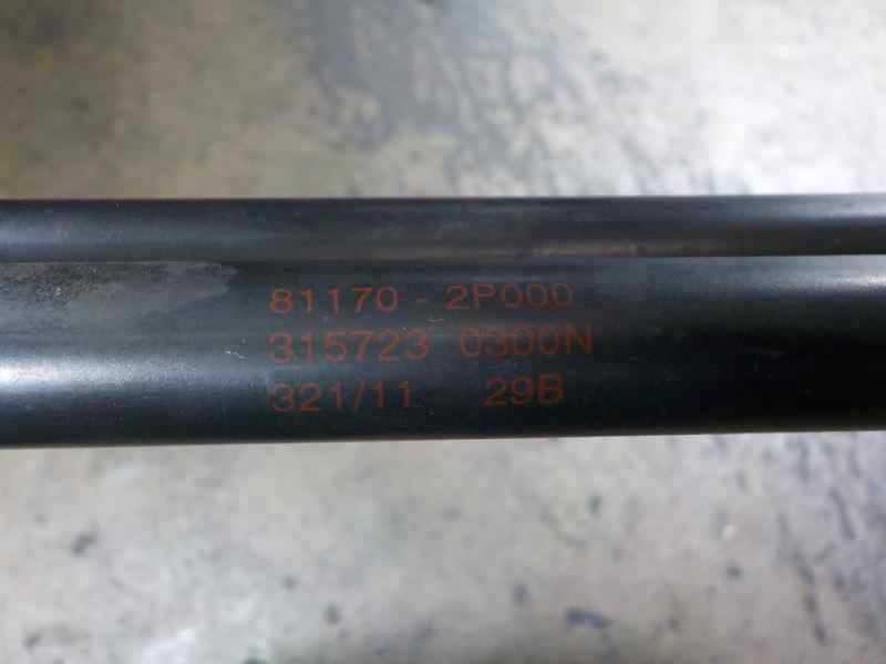 Recambio de amortiguador capot para kia sorento () emotion 4x4 referencia OEM IAM 811602P000 811702P000 3157230300