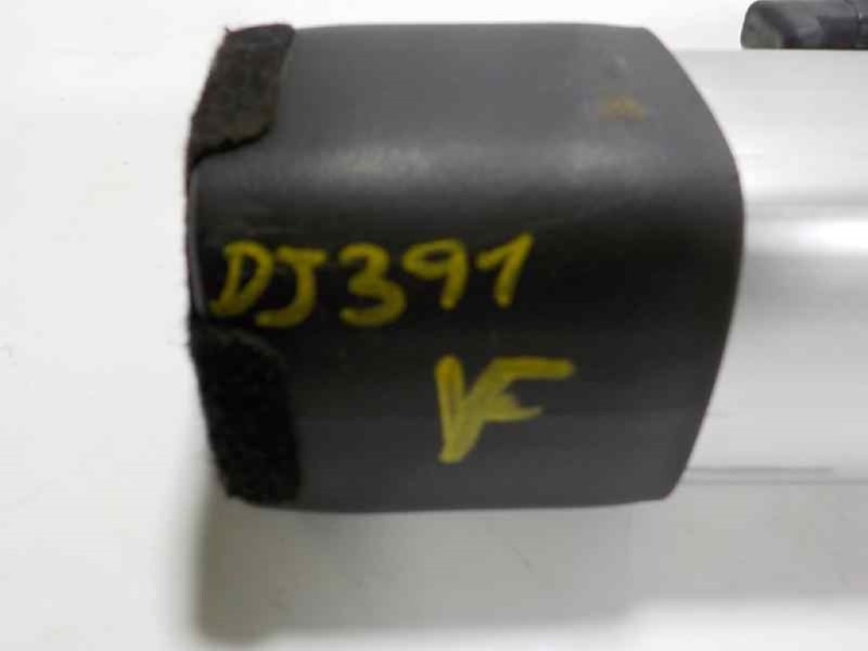 Recambio de bandeja trasera para kia sorento () emotion 4x4 referencia OEM IAM 859102P000VA  