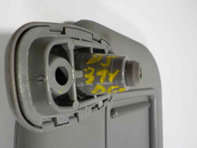 Recambio de parasol derecho para kia sorento () emotion 4x4 referencia OEM IAM 852202P700H9  