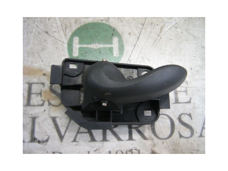 Recambio de maneta interior trasera izquierda para fiat punto berlina (188) 1.9 diesel eco referencia OEM IAM 735268773  