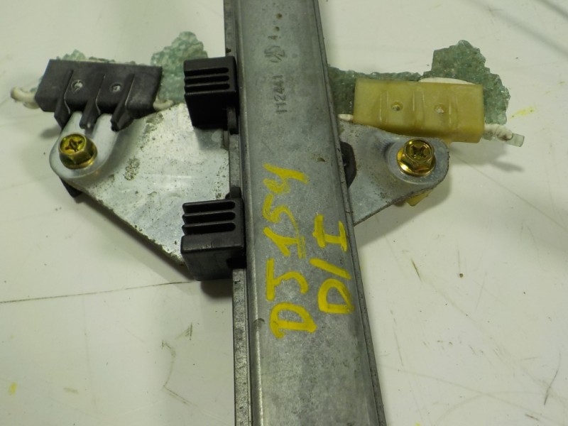 Recambio de elevalunas delantero izquierdo para nissan primera berlina (p11) 1.8 16v cat referencia OEM IAM   