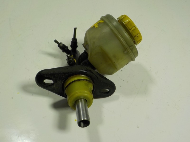 Recambio de bomba freno para nissan serena (c23m) 2.0 diesel referencia OEM IAM   