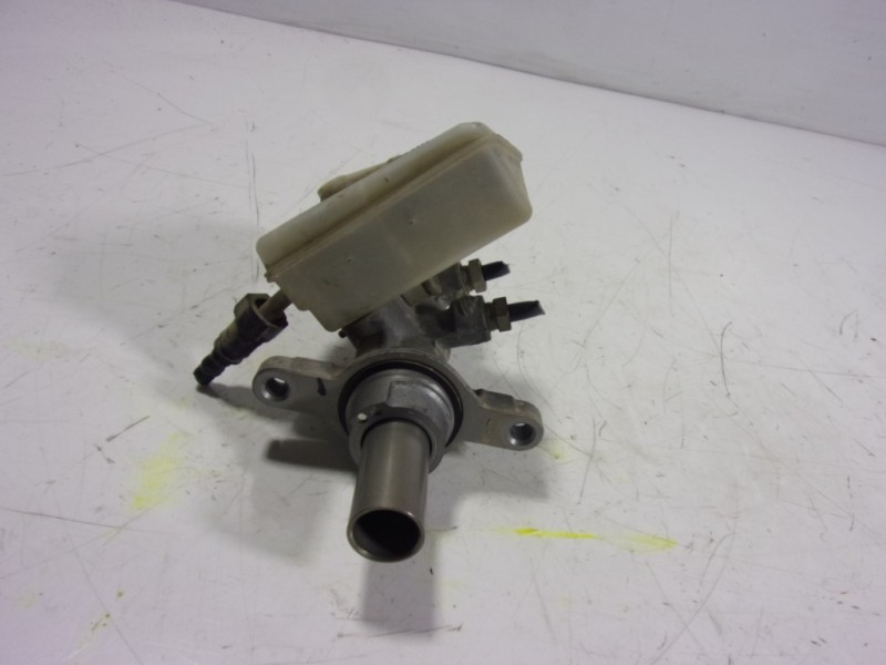 Recambio de bomba freno para ford transit connect 1.5 tdci cat referencia OEM IAM 2372573  