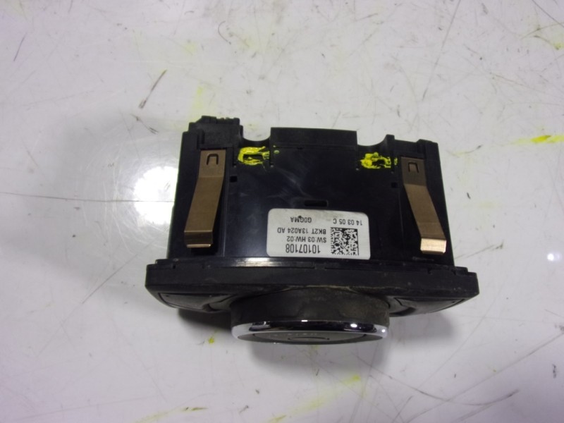 Recambio de mando luces para ford transit connect 1.5 tdci cat referencia OEM IAM 2048028 BK2T13A024AD 