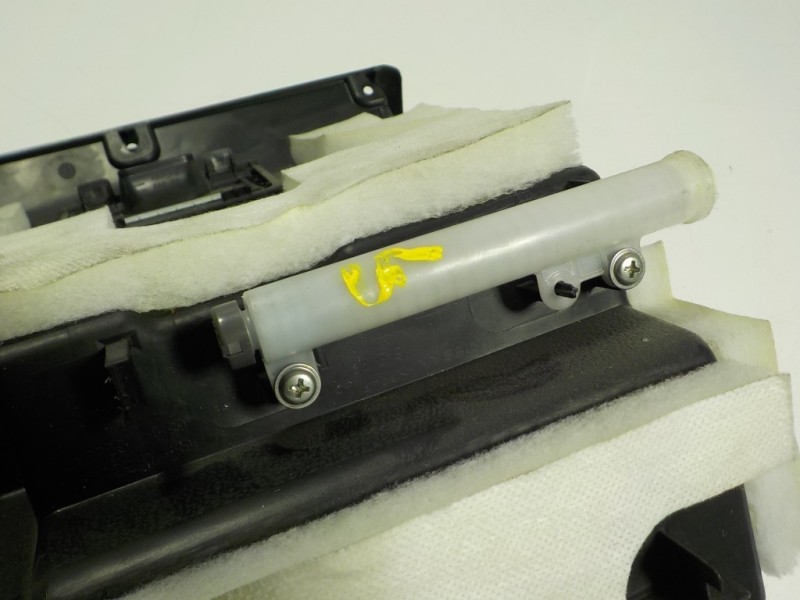 Recambio de guantera para nissan pulsar (c13) 1.5 turbodiesel cat referencia OEM IAM 685003ZL2A  