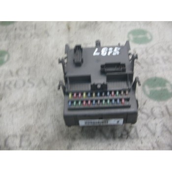 CAJA RELES / FUSIBLES 