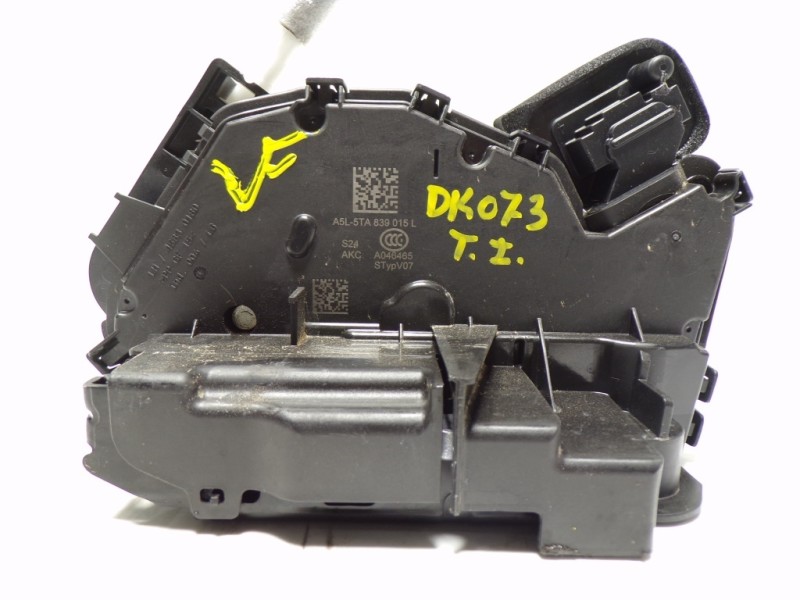 Recambio de cerradura puerta trasera izquierda para seat leon (kl1) 1.0 tsi referencia OEM IAM 5TA839015L A5L5TA839015L 