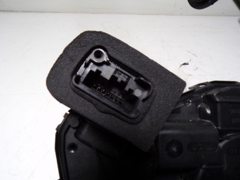 Recambio de cerradura puerta trasera izquierda para seat leon (kl1) 1.0 tsi referencia OEM IAM 5TA839015L A5L5TA839015L 