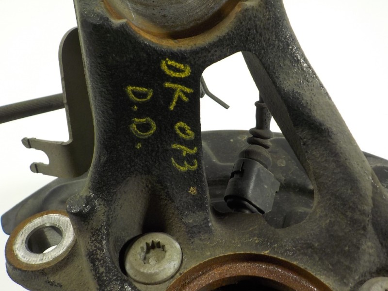 Recambio de mangueta delantera derecha para seat leon (kl1) 1.0 tsi referencia OEM IAM 5Q0407256R  