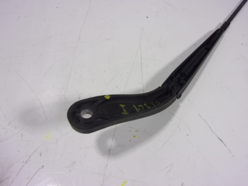 Recambio de brazo limpia delantero izquierdo para ford c-max 1.6 tdci cat referencia OEM IAM 1899697  