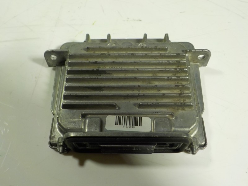 Recambio de centralita faros xenon para volvo xc60 momentum 2wd referencia OEM IAM  89089352 