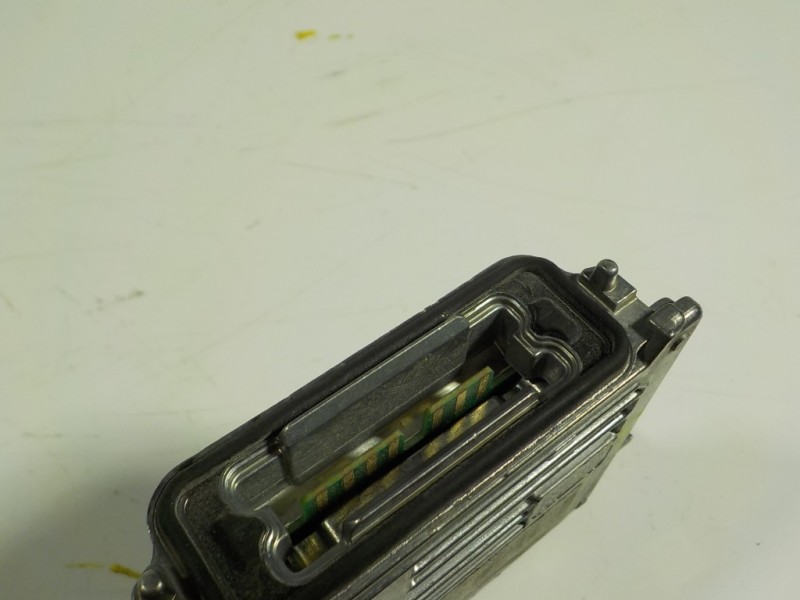 Recambio de centralita faros xenon para volvo xc60 momentum 2wd referencia OEM IAM  89089352 