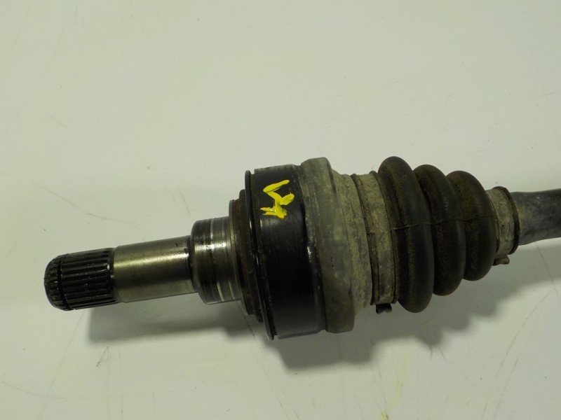 Recambio de transmision trasera derecha para bmw serie 1 lim. (f20) 2.0 turbodiesel referencia OEM IAM  7597682 