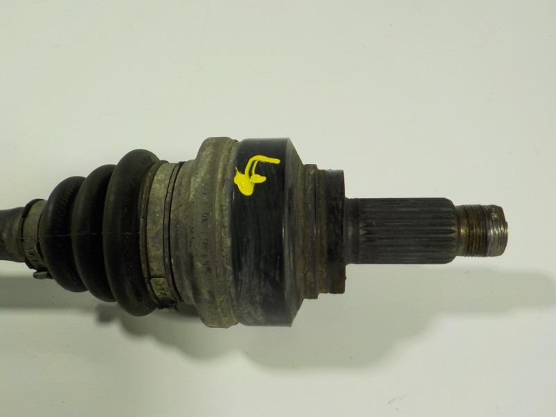 Recambio de transmision trasera derecha para bmw serie 1 lim. (f20) 2.0 turbodiesel referencia OEM IAM  7597682 