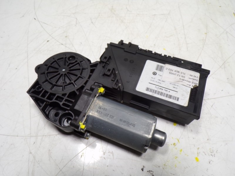 Recambio de motor elevalunas trasero izquierdo para porsche cayenne (typ 9pa) 3.2 v6 cat referencia OEM IAM 95562470300 7L095979