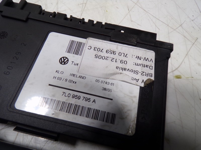Recambio de motor elevalunas trasero izquierdo para porsche cayenne (typ 9pa) 3.2 v6 cat referencia OEM IAM 95562470300 7L095979