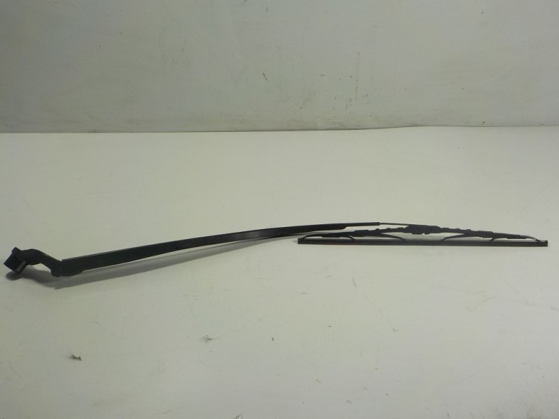 Recambio de brazo limpia delantero derecho para mazda cx-5 center-line awd referencia OEM IAM KD5167321A  