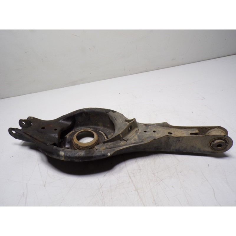 Recambio de brazo suspension inferior trasero izquierdo para mazda cx-5 center-line awd referencia OEM IAM KD3528350  