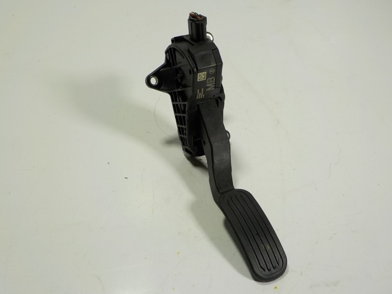 Recambio de potenciometro pedal para toyota yaris 1.5 vvti hev referencia OEM IAM 78110K0030 78110K0030 