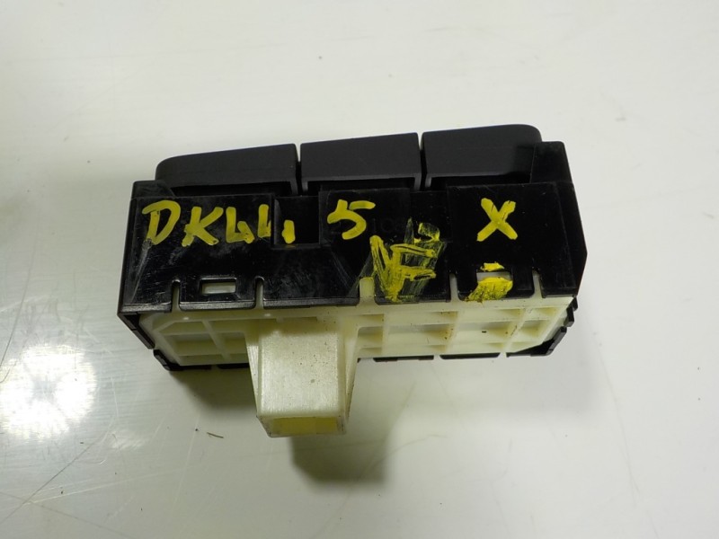 Recambio de modulo electronico para toyota yaris 1.5 vvti hev referencia OEM IAM 84970K0020  