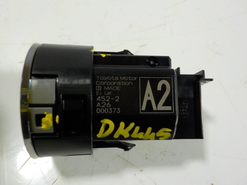 Recambio de conmutador de arranque para toyota yaris 1.5 vvti hev referencia OEM IAM 8961102190 000373 