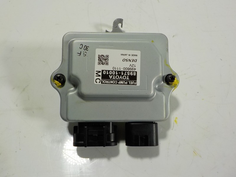 Recambio de modulo electronico para toyota yaris 1.5 vvti hev referencia OEM IAM 89571K0010 8957110010 