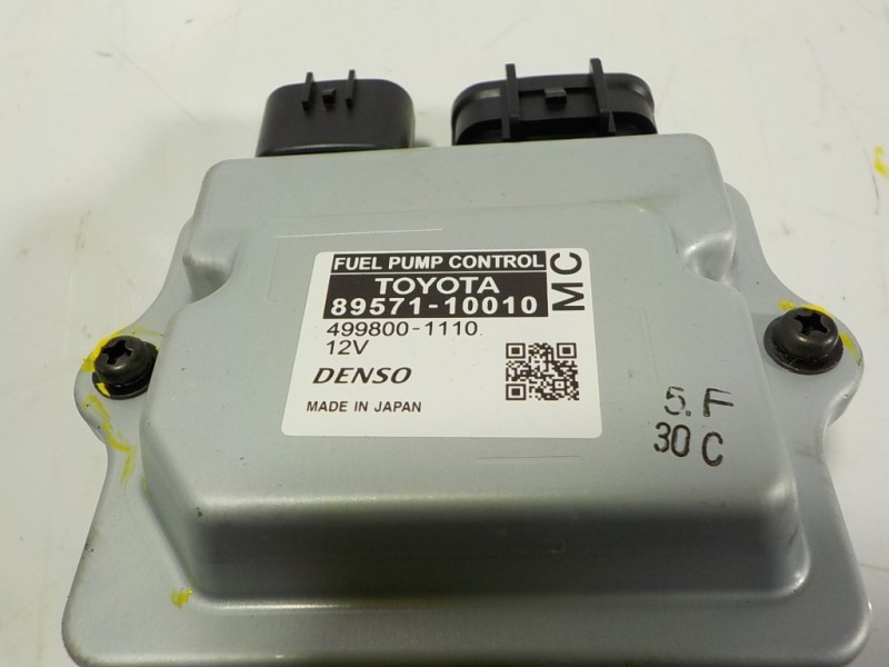 Recambio de modulo electronico para toyota yaris 1.5 vvti hev referencia OEM IAM 89571K0010 8957110010 