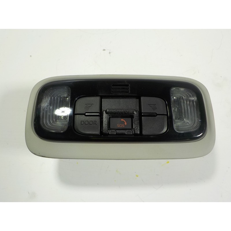 Recambio de piloto interior para toyota yaris 1.5 vvti hev referencia OEM IAM 81260K0100B0 81260K0100B0 