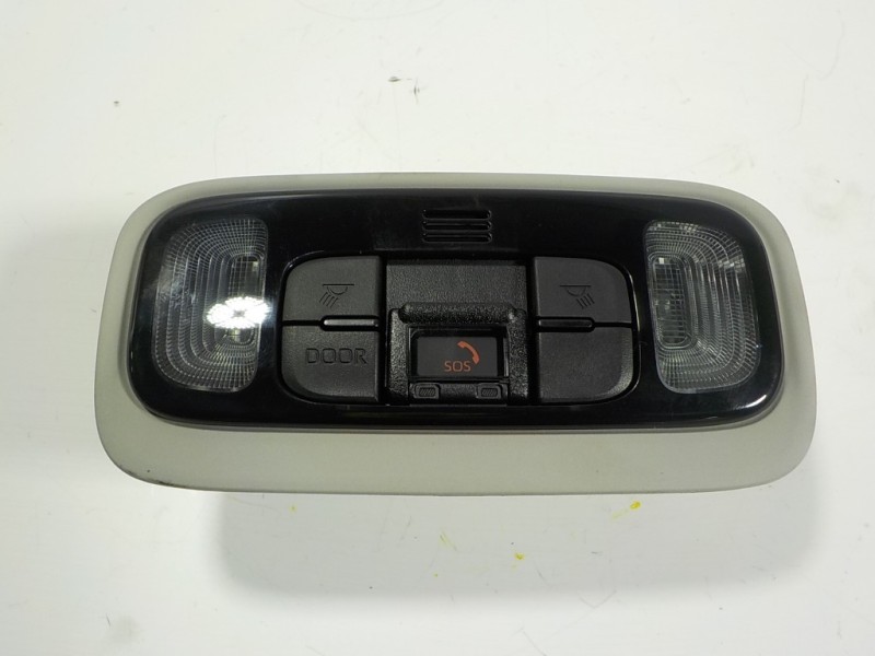 Recambio de piloto interior para toyota yaris 1.5 vvti hev referencia OEM IAM 81260K0100B0 81260K0100B0 