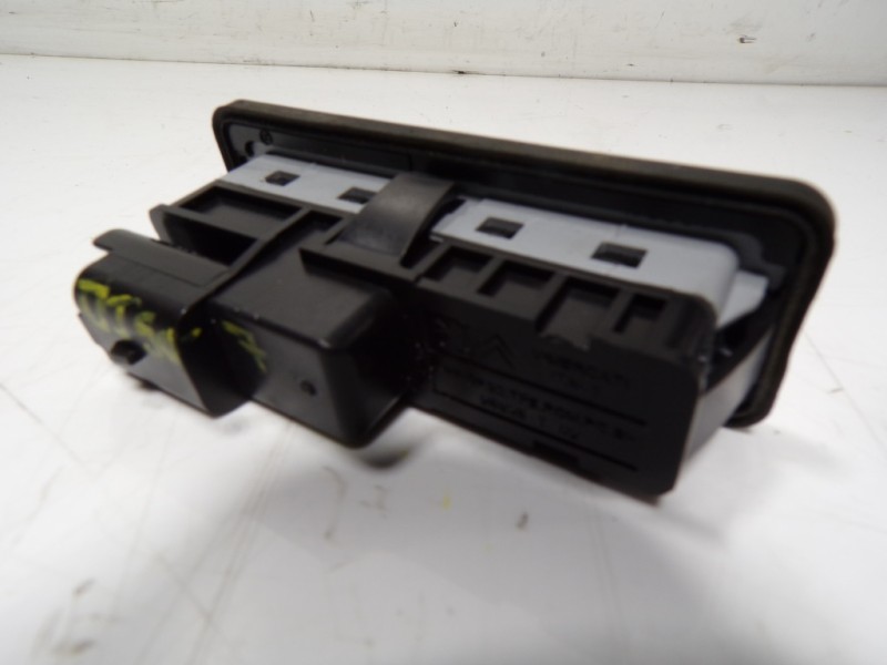 Recambio de maneta porton para citroën c4 grand picasso shine referencia OEM IAM 9827560380 95835 