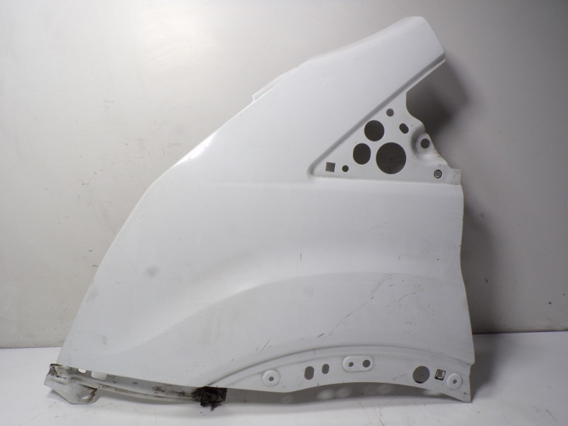 Recambio de aleta delantera izquierda para ford transit caja abierta 350l referencia OEM IAM 2203290  