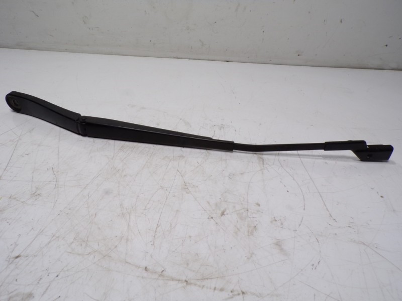 Recambio de brazo limpia delantero izquierdo para ford transit caja abierta 350l referencia OEM IAM 1864544  