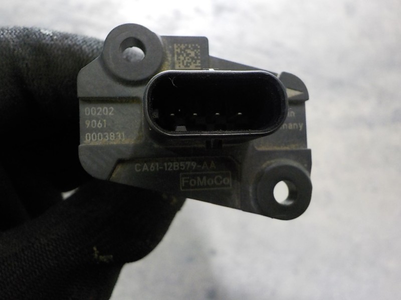 Recambio de caudalimetro para ford transit caja abierta 350l referencia OEM IAM 1872775 CA6112B579AA 0020290610003831