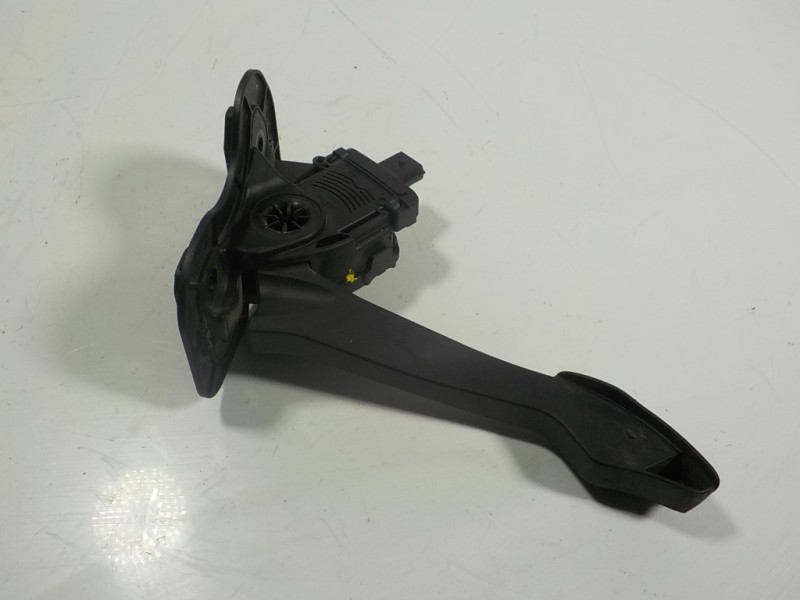 Recambio de potenciometro pedal para ford transit caja abierta 350l referencia OEM IAM 2193397 BK219F836AE 6PV93456200