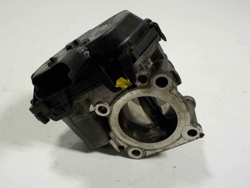 Recambio de caja mariposa para peugeot 208 1.6 blue-hdi fap referencia OEM IAM 9830301180 980723858002 V29039645