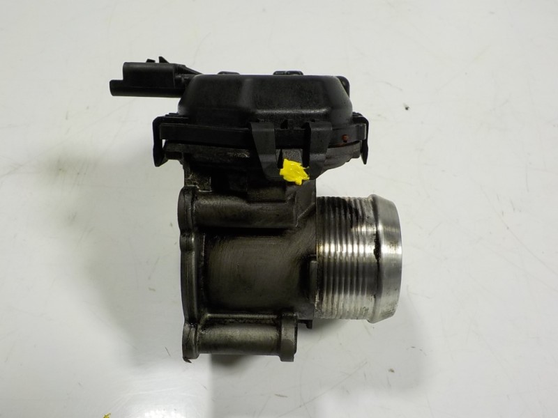 Recambio de caja mariposa para peugeot 208 1.6 blue-hdi fap referencia OEM IAM 9830301180 980723858002 V29039645