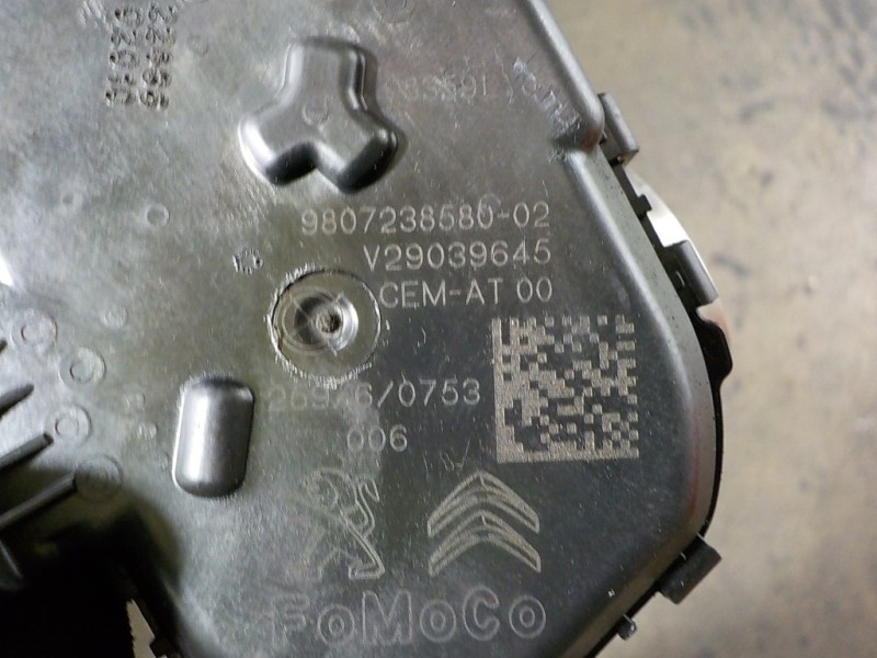 Recambio de caja mariposa para peugeot 208 1.6 blue-hdi fap referencia OEM IAM 9830301180 980723858002 V29039645