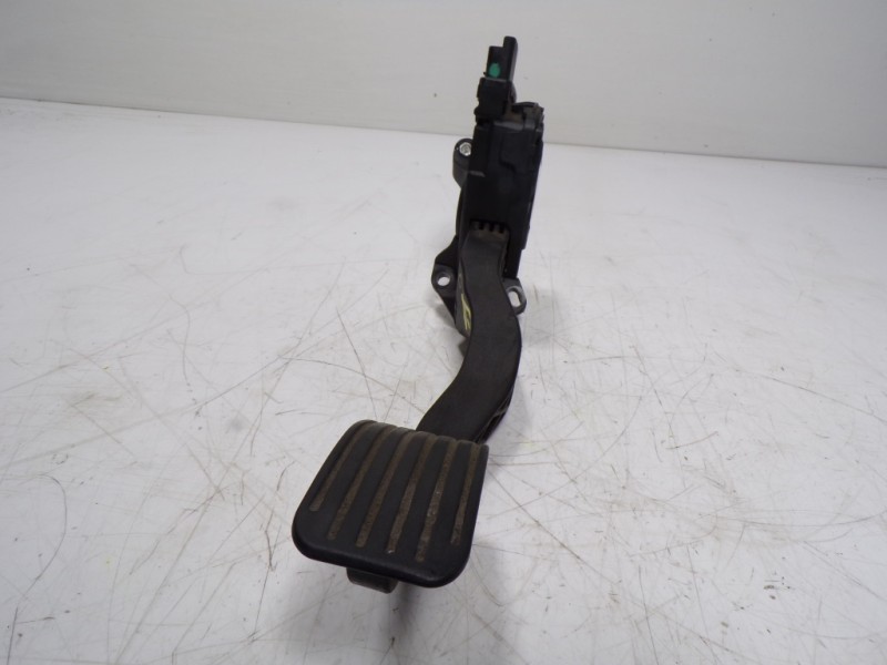 Recambio de potenciometro pedal para peugeot 208 1.6 blue-hdi fap referencia OEM IAM 1601CW 9671433780 6PV00994941