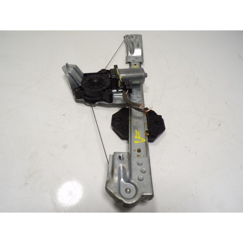 Recambio de elevalunas delantero derecho para dacia sandero 1.5 dci diesel fap cat referencia OEM IAM 807209299R 0371001M13616C0